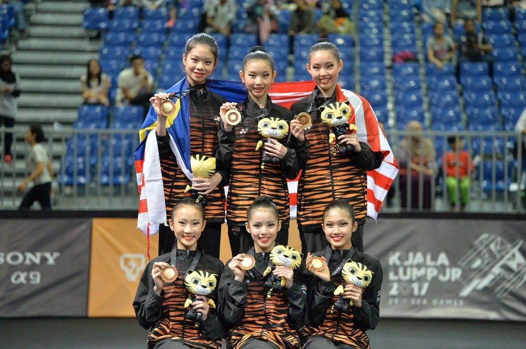 Tee (standing second from left) at the 29th SEA Games KL2017